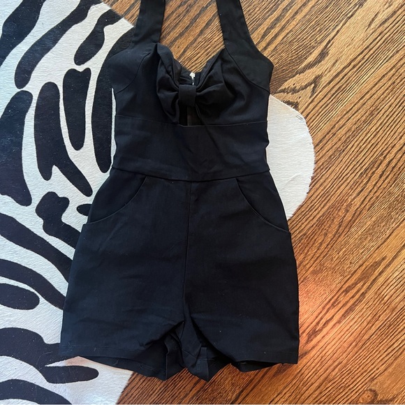 Betty Paige Black Halter Romper with Pockets - Picture 2 of 7